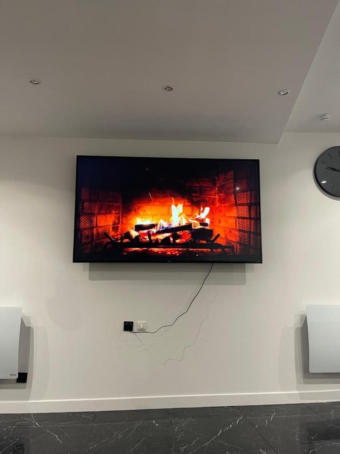 Appartement Hors Du Commun Avec Son Jacuzzi Salies-de-Bearn Bagian luar foto