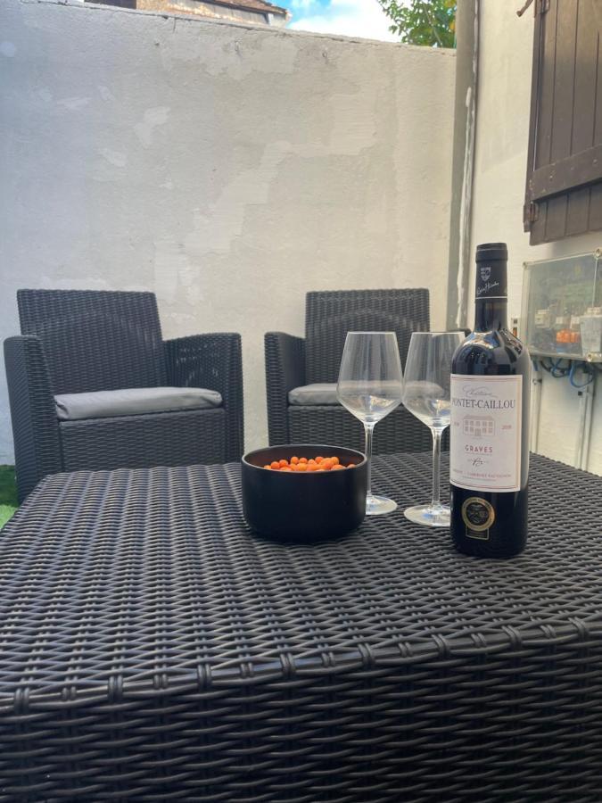 Appartement Hors Du Commun Avec Son Jacuzzi Salies-de-Bearn Bagian luar foto
