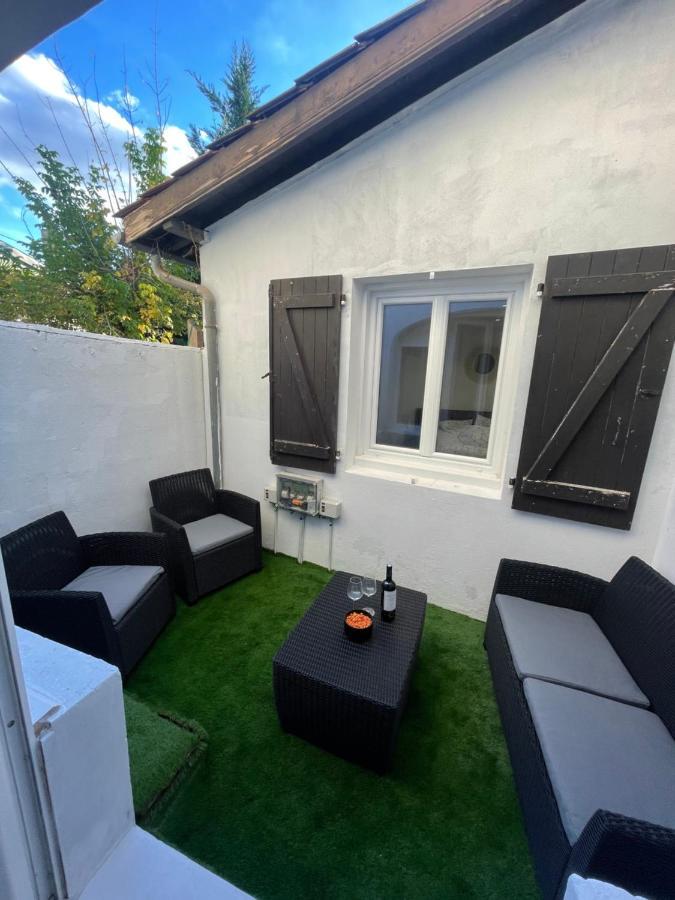 Appartement Hors Du Commun Avec Son Jacuzzi Salies-de-Bearn Bagian luar foto