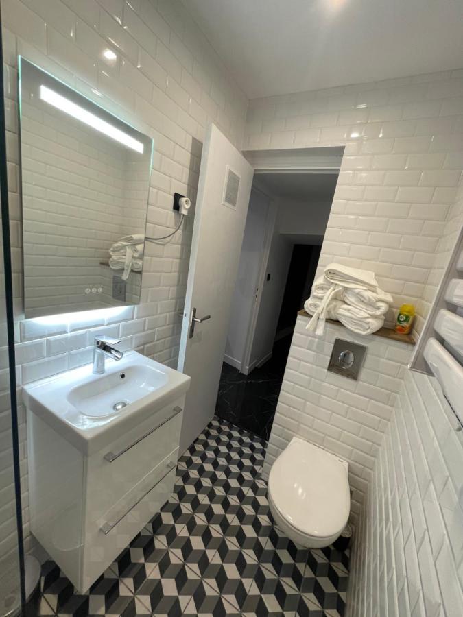Appartement Hors Du Commun Avec Son Jacuzzi Salies-de-Bearn Bagian luar foto